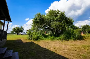 126 Esperanza Dr, Bastrop, TX 78602 - Photo 32