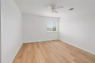 606 Creston St, Hutto, TX 78634 - Photo 24