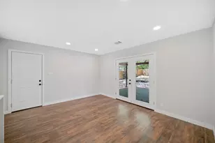6810 Bryn Mawr Dr, Austin, TX 78723 - Photo 8