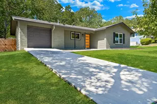 6810 Bryn Mawr Dr, Austin, TX 78723 - Photo 2
