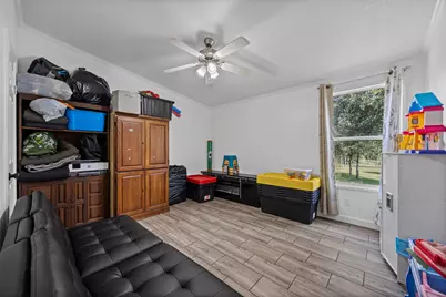 685 Thousand Oaks Drive, Cedar Creek, TX 78612 - Photo 16