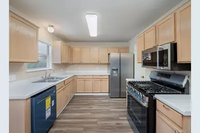 1917 White Oak Circle, Round Rock, TX 78681 - Photo 6