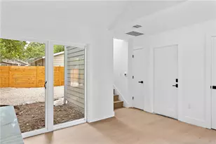 2813 Prado St, Austin, TX 78702 - Photo 8