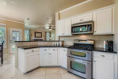 2600 Winding Brook Drive, Austin, TX 78748 - Photo 8