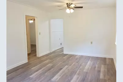 406 N Broadway Street, Caldwell, TX 77836 - Photo 2