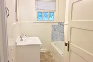 406 N Broadway St, Caldwell, TX 77836 - Photo 14