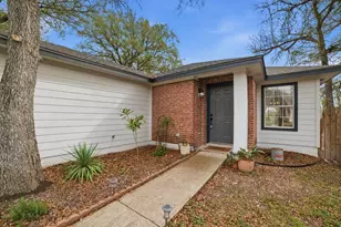 104 S Mockingbird Cir, Cedar Creek, TX 78612 - Photo 2