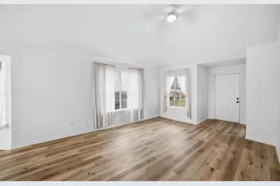 104 S Mockingbird Circle, Cedar Creek, TX 78612 - Photo 26