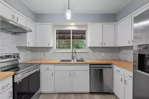 2008 Voltaire Dr, Austin, TX 78752 - Photo 2