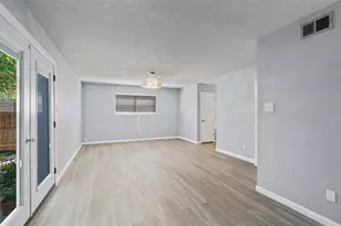 2008 Voltaire Dr, Austin, TX 78752 - Photo 22