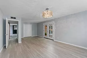 2008 Voltaire Dr, Austin, TX 78752 - Photo 20