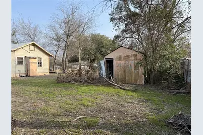 1109 Pecos Street, Lockhart, TX 78644 - Photo 4