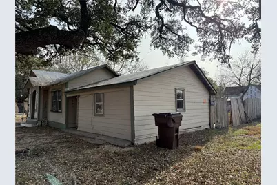 1109 Pecos Street, Lockhart, TX 78644 - Photo 14