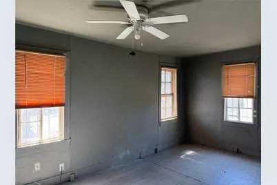 1109 Pecos Street, Lockhart, TX 78644 - Photo 10