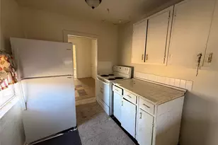 1109 Pecos St, Lockhart, TX 78644 - Photo 8