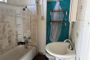 1109 Pecos St, Lockhart, TX 78644 - Photo 12