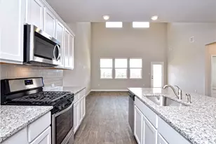 401 Rainmaker Ln, Bastrop, TX 78602 - Photo 6