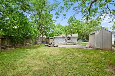 1104 Vasquez Street, Austin, TX 78741 - Photo 18