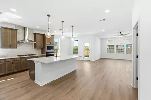 605 Ridge Point Dr, Georgetown, TX 78628 - Photo 4