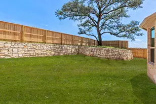 605 Ridge Point Dr, Georgetown, TX 78628 - Photo 32
