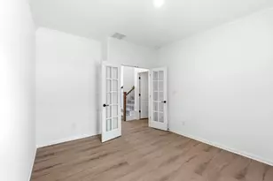 605 Ridge Point Dr, Georgetown, TX 78628 - Photo 26