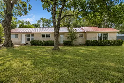 709 NE Tiger Lane, Smithville, TX 78957 - Photo 2