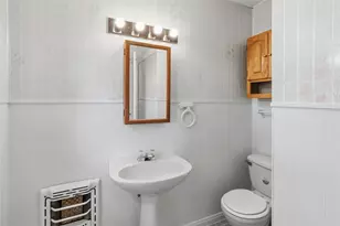 709 NE Tiger Ln, Smithville, TX 78957 - Photo 16