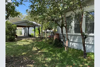 701 Garwood Street, Smithville, TX 78957 - Photo 6