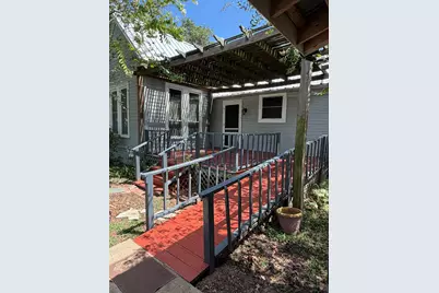 701 Garwood Street, Smithville, TX 78957 - Photo 10