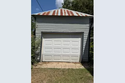 701 Garwood Street, Smithville, TX 78957 - Photo 8