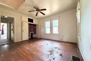 702 E 18th St, Cameron, TX 76520 - Photo 12