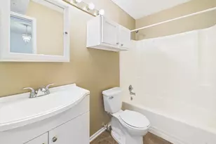 910 Duncan Ln, Austin, TX 78705 - Photo 12