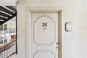 910 Duncan Ln, Austin, TX 78705 - Photo 4