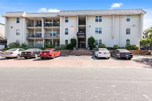 910 Duncan Ln, Austin, TX 78705 - Photo 1