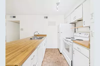 910 Duncan Lane #26, Austin, TX 78705 - Photo 20