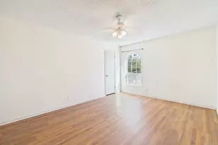 910 Duncan Ln, Austin, TX 78705 - Photo 28