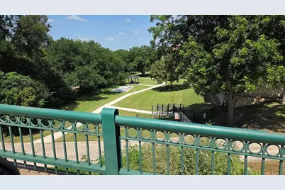 530 W 22nd Street, Georgetown, TX 78626 - Photo 4