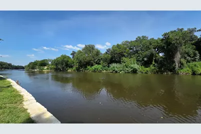 530 W 22nd Street, Georgetown, TX 78626 - Photo 2