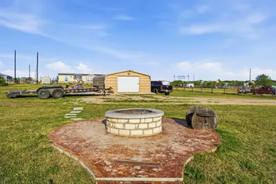 2493 County Road 464, Elgin, TX 78621 - Photo 32