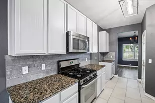2821 Purple Thistle Dr, Pflugerville, TX 78660 - Photo 8