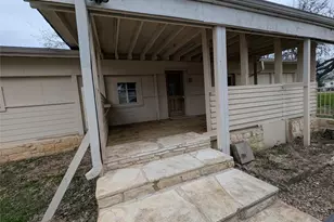 11608 Travis St, Jonestown, TX 78645 - Photo 20