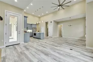 20401 Rock Park Ln, Lago Vista, TX 78645 - Photo 14