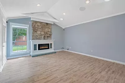 1515 Mearns Meadow Boulevard, Austin, TX 78758 - Photo 10