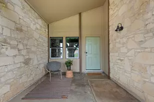 1515 Mearns Meadow Blvd, Austin, TX 78758 - Photo 2