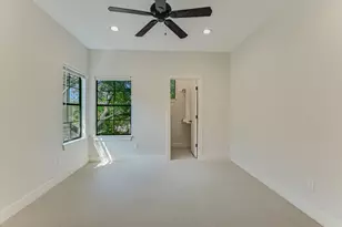 1036 Liberty Park Dr, Austin, TX 78746 - Photo 32