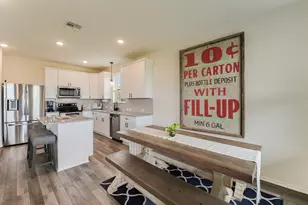 1915 T H Johnson Dr, Taylor, TX 76574 - Photo 8