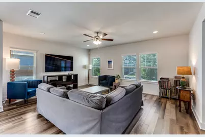 7909 Donnelley Drive, Austin, TX 78744 - Photo 4