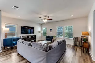 7909 Donnelley Dr, Austin, TX 78744 - Photo 4