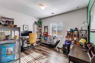 7909 Donnelley Dr, Austin, TX 78744 - Photo 14