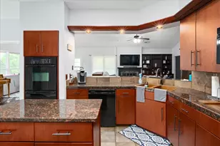 1613 Flint Ct, Lakeway, TX 78734 - Photo 12